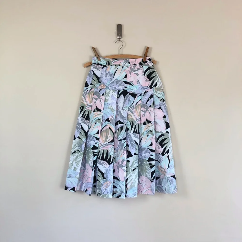 vintage pastel black‎ floral tricks print midi skirt | 80s botanical pleated